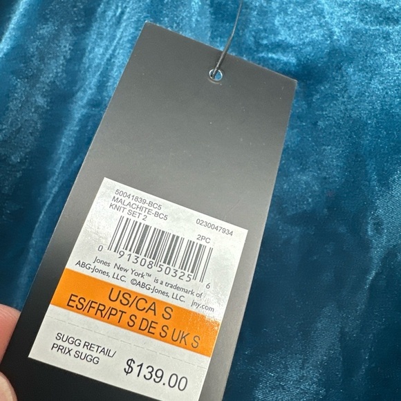 Jones New York Signature Velvet Jacket Pants Track Suit Lounge Set Size Small - Picture 3 of 6